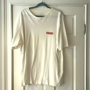 Barely worn men's XXL Vineyard vines  classic white T-shirt